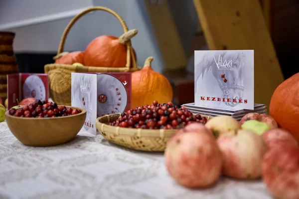 Folkloras kopas "Vilkači" albuma "Ķezbierēs" prezentācija